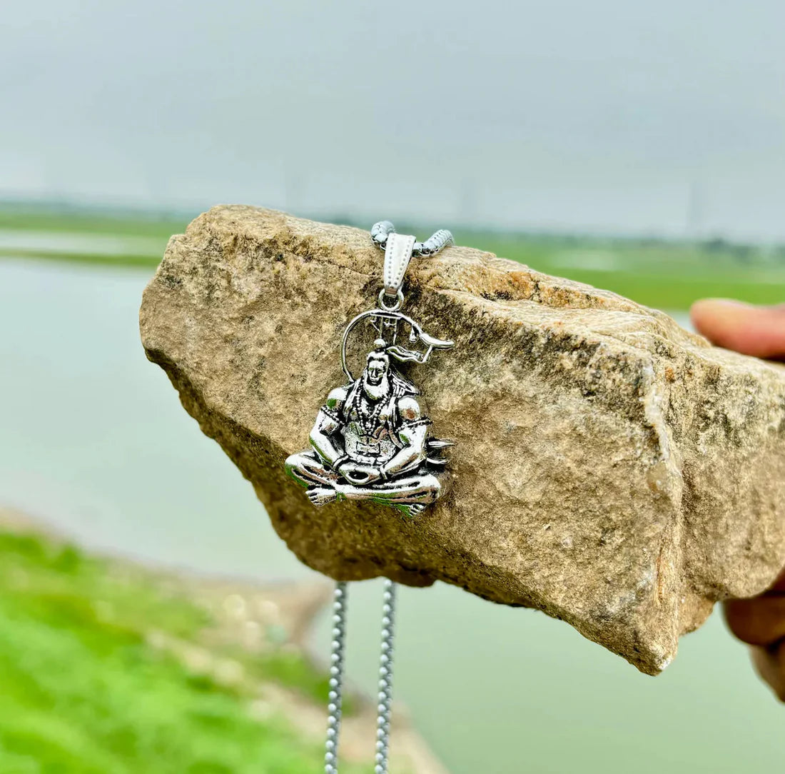 Meditation Hanuman Ji-AsthDhatu Locket With Chain